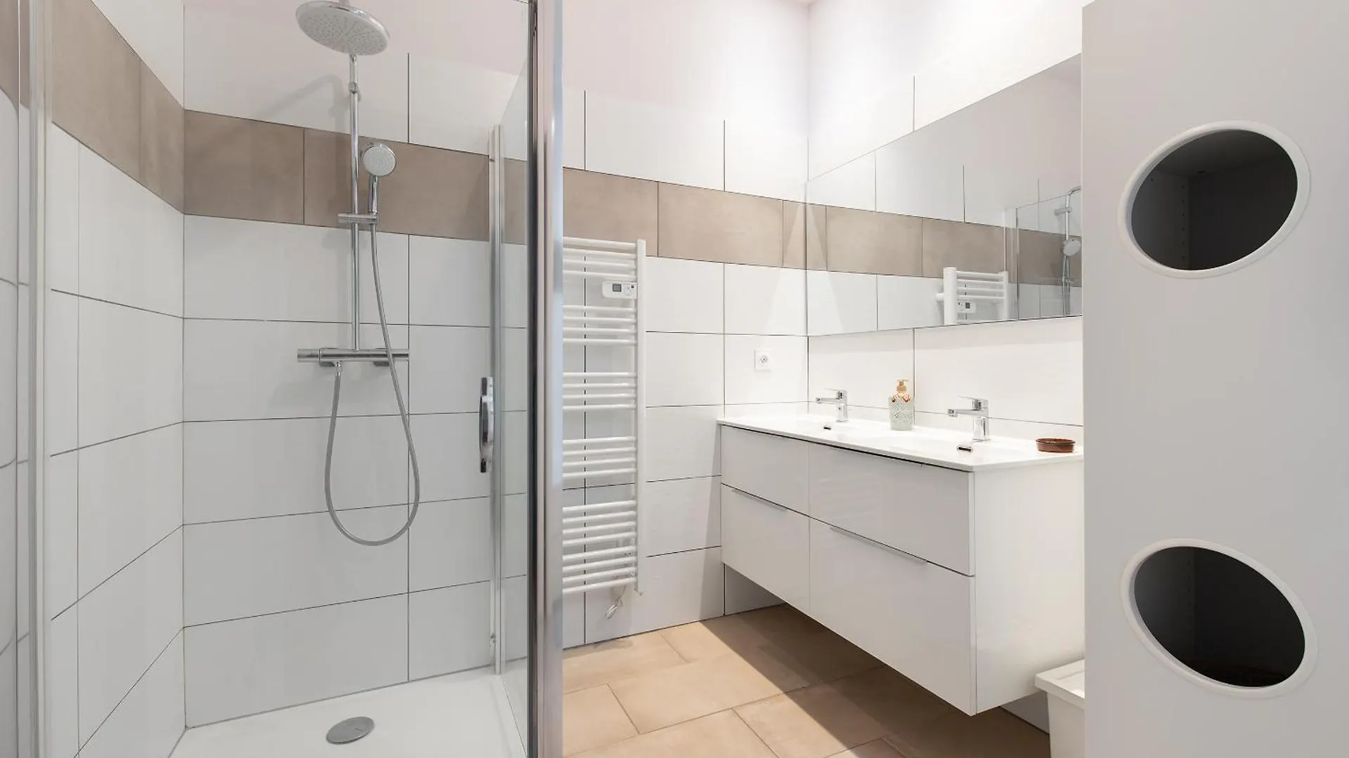 T3 Spacieux Et Moderne - Climatisation, Parking & Terrasse Pibrac 0*,